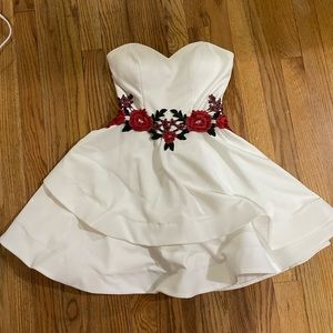 White dress size women's 1/2